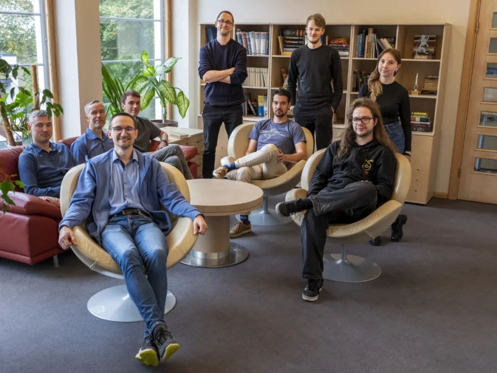 Kontoris istuvad tildeopen uurimisrühma liikmed